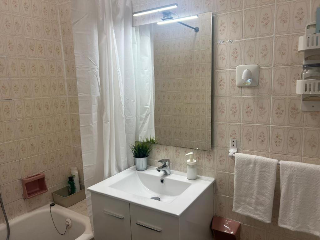Apartamento Para 4 Personas En El Centro De Valencia, Plaza El Pilar ภายนอก รูปภาพ